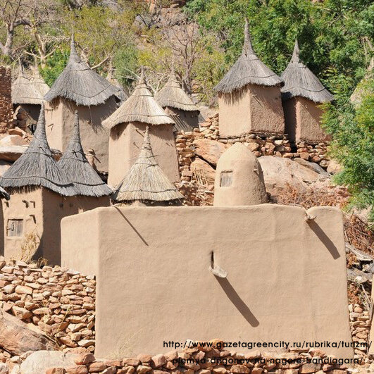 Фото: http://www.gazetagreencity.ru/rubrika/turizm/plemya-dogonov-na-nagore-bandiagara/
