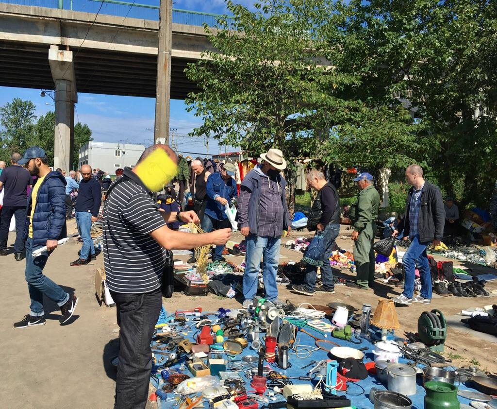 блошиный рынок работает. блошиный рынок работает. мосвинтаж блошиный рынок. блошиный рынок тюмень московский тракт.