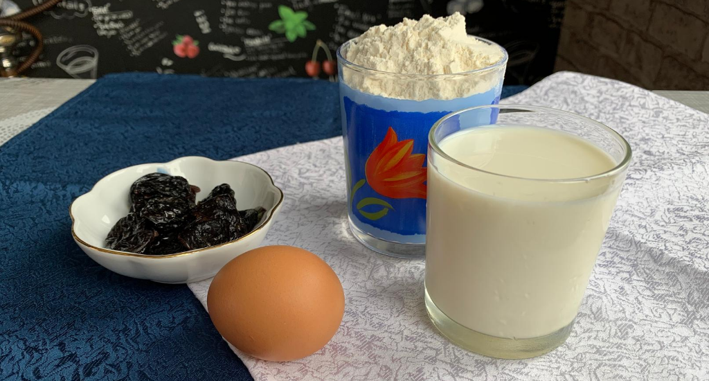 Скромный набор продуктов для вкусного пирога