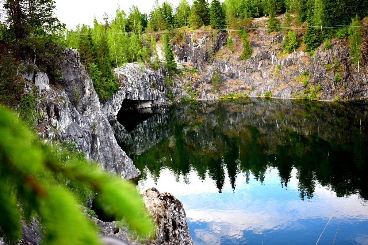 Горный парк рускеала сайт. Горный парк Рускеала. Сортавала горный парк Рускеала. Мраморный каньон в Карелии. Мраморный каньон Рускеала.