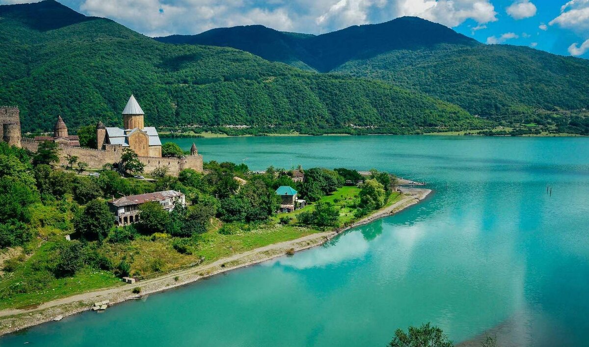 Фото взято с https://kidpassage.com/publications/13-interesnyh-faktov-o-gruzii