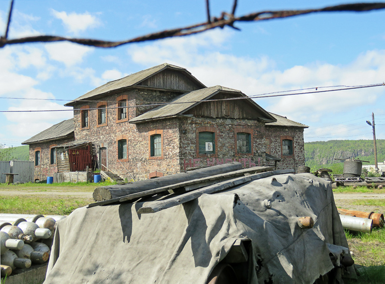 каменная 3 мурманск. каменный дом (stone house / casa do penedo; гимараеш, португалия). древние первые каменные дома. трулло древний. постройки из валунов.