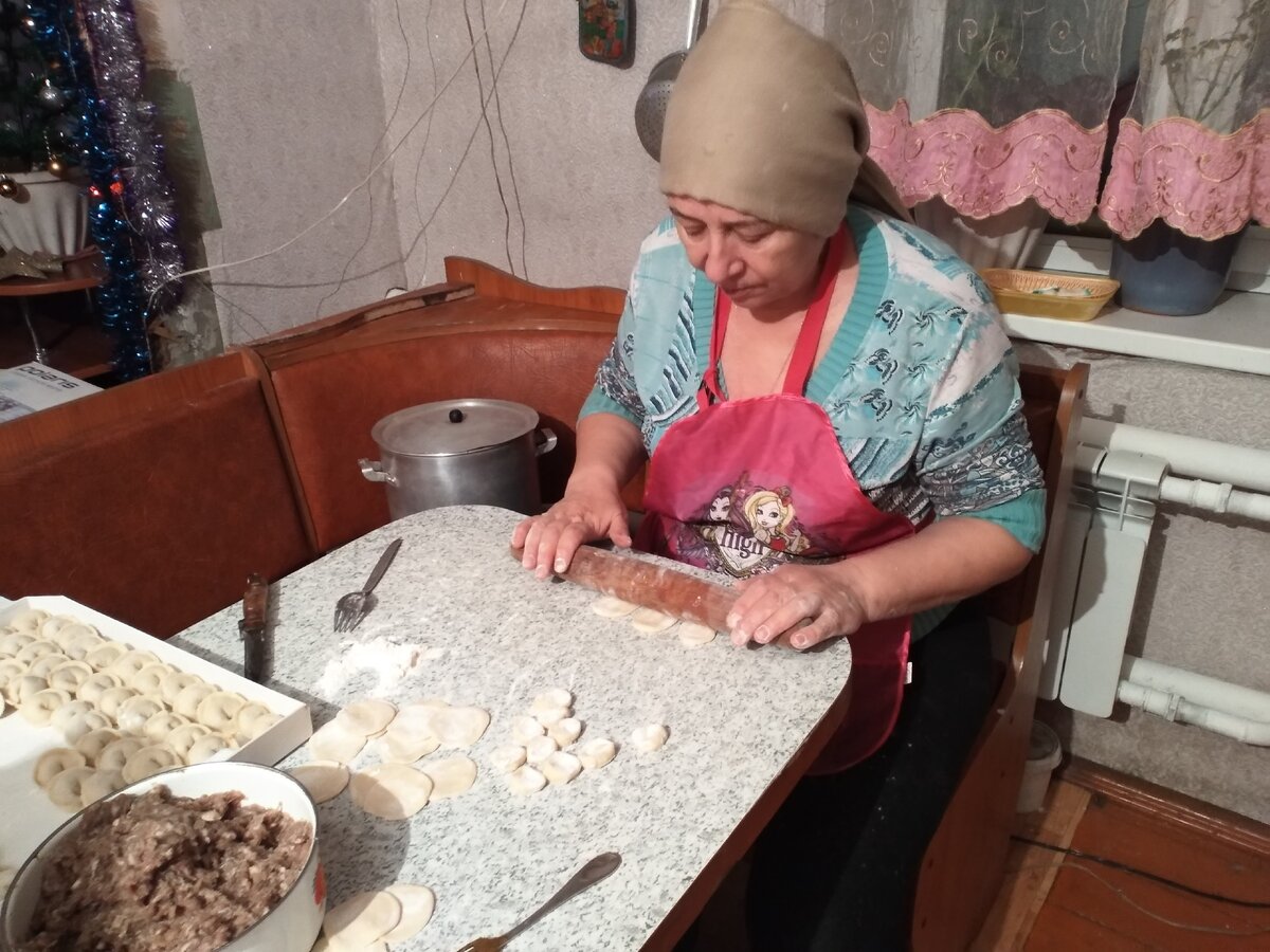 Раскатываю лепешечки