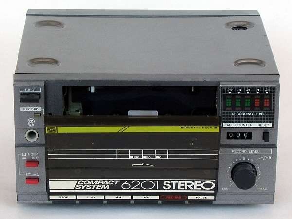 Этот кассетный магнитофон был жемчужиной Советской электронной ...