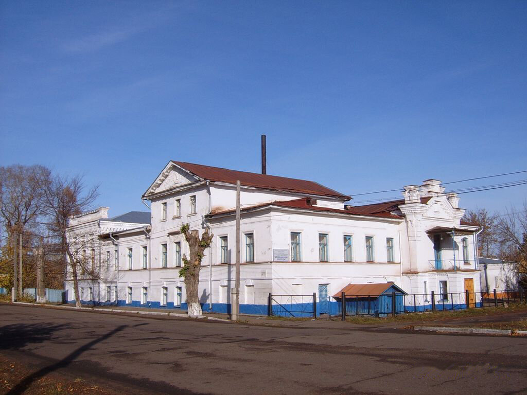 Ранее Тарская городская больница.