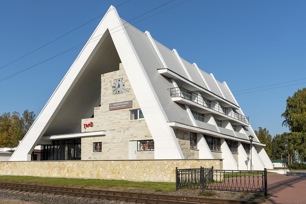 Вокзал станции Ладожское Озеро. Фото автора