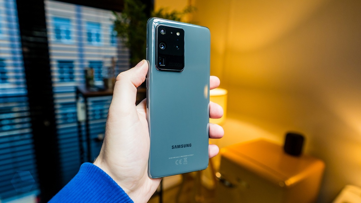 Привет дорогие читатели моего блога! Сегодня поговорим о смартфоне Samsung Galaxy S20 Ultra, а именно расскажу почему я бы не стал покупать данный флагман.-2