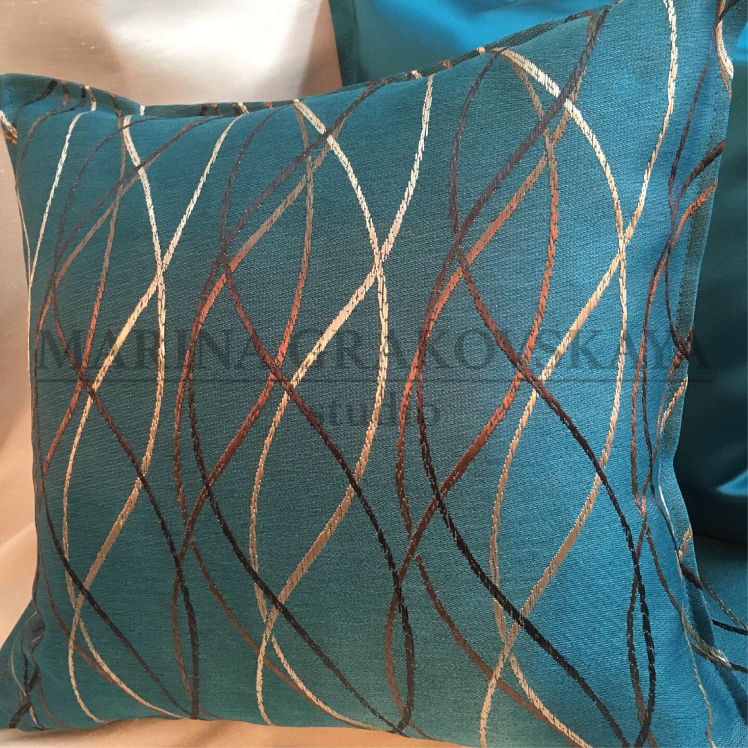 Яркие и элегантные декоративные подушки