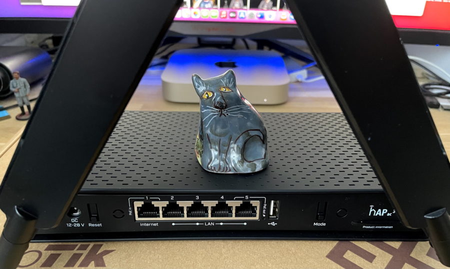 Обзор роутера Mikrotik hAP AC3: медленный Wi-Fi, страшная прошивка и тюбик термопасты0