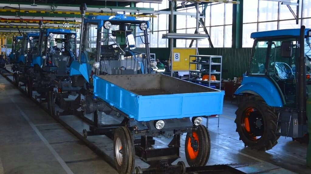 Сборочный цех тракторов Саранского завода