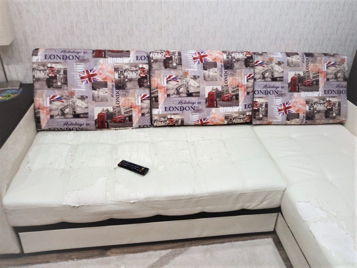 Диванные подушки в новых чехлах