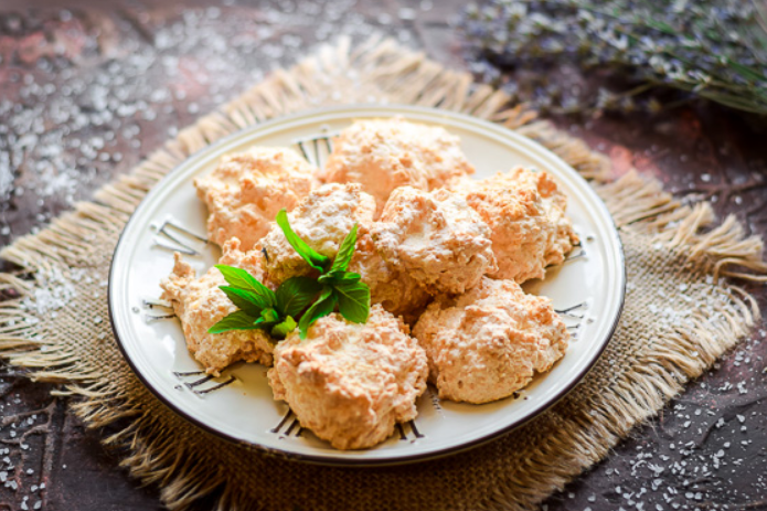 Печенье на сметане с кокосовой стружкой