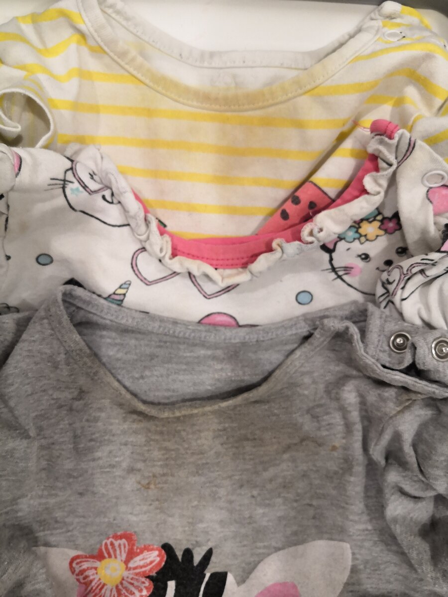 Ужасные пятна, портящие весь вид.