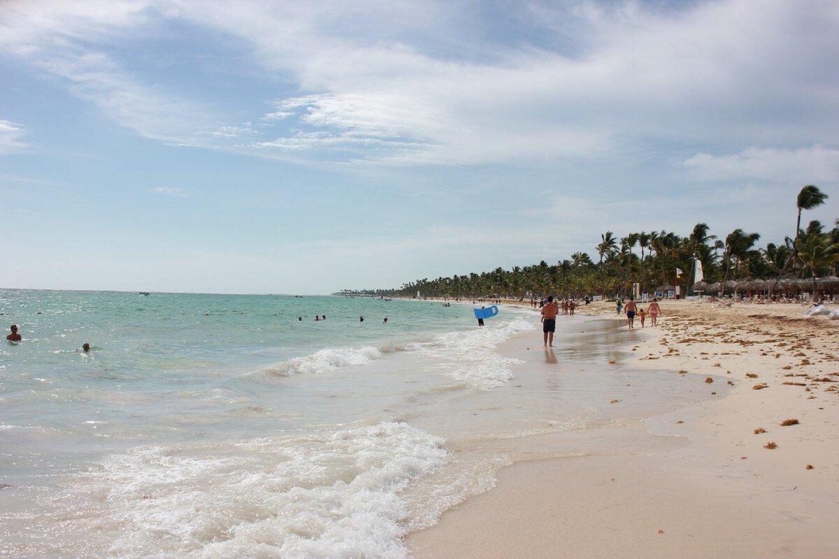 Здесь на фото видно, что еще не успели убрать