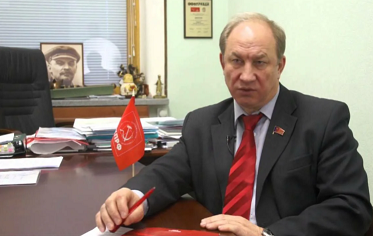 В. Рашкин - КПРФ, инициатор данного законопроекта.