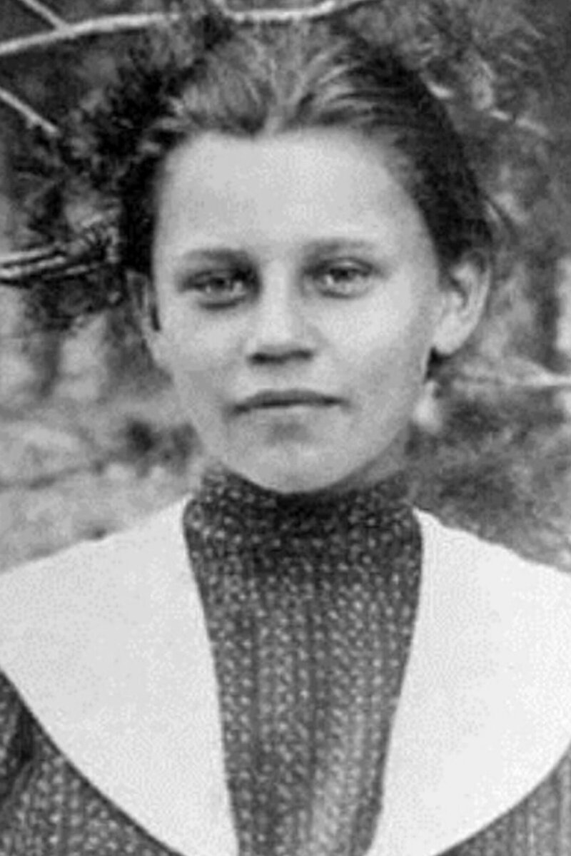 Гимназистка Татьяна Николаевна Лаппа (Тася)