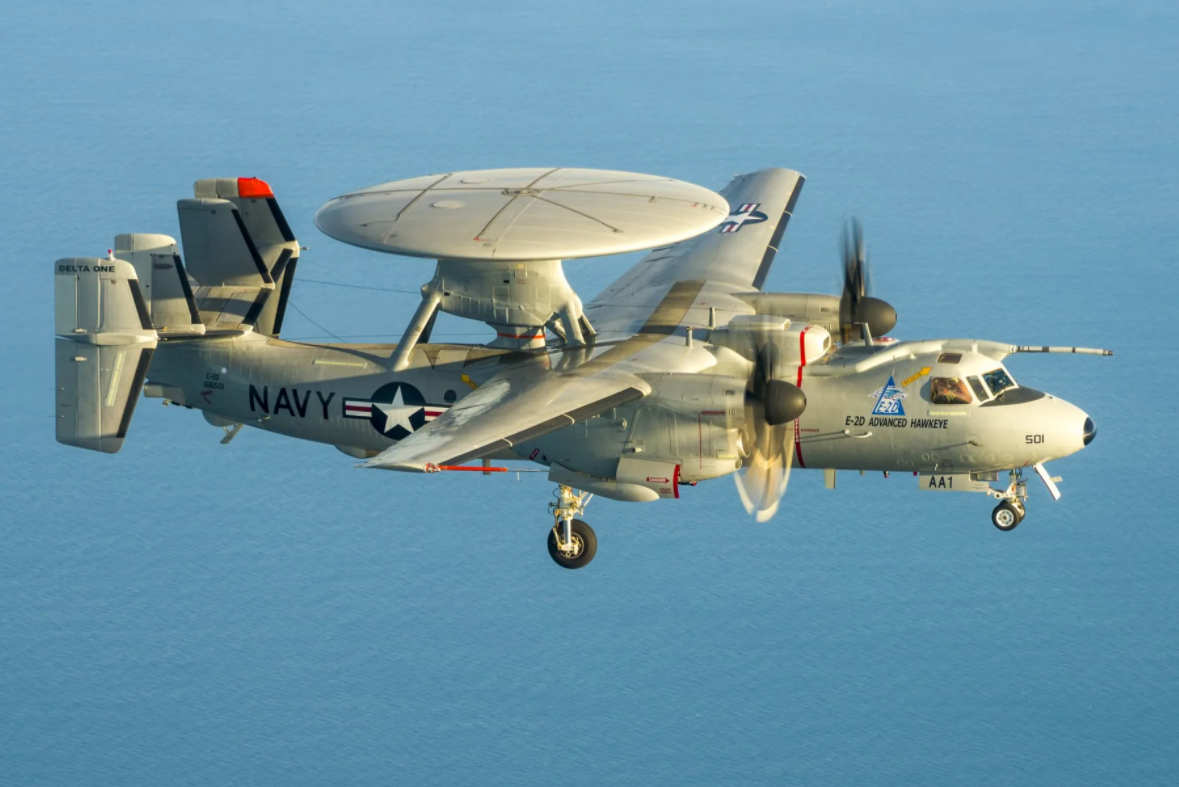 E2 e3. Самолеты e-2c Hawkeye. Самолет Grumman e-2 Hawkeye. Самолёт ДРЛО Е-2с Хокай. Grumman e-2c Hawkeye