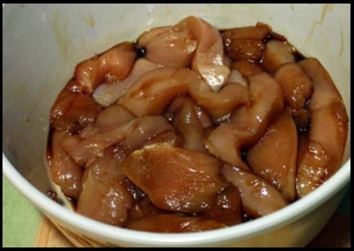 Куриное филе в соевом соусе. Курица маринованная в соусах. Филе замаринованное в соевом соусе. Филе замаринованное в соевом соусе. Замариновать курицу.