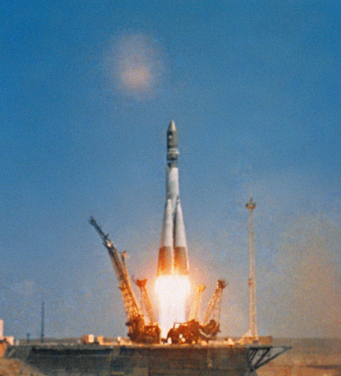 Старт Востока-1