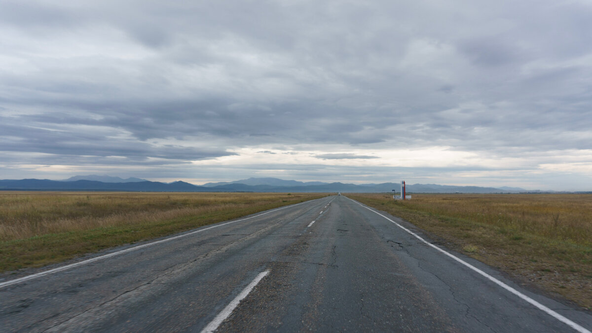 Прыгнули в машину и в путь.