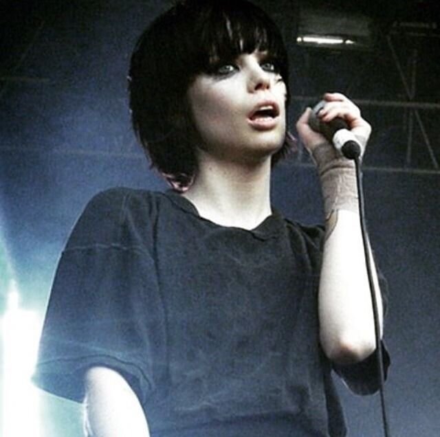 Вокалистка Crystal Castles - Alice Glass 