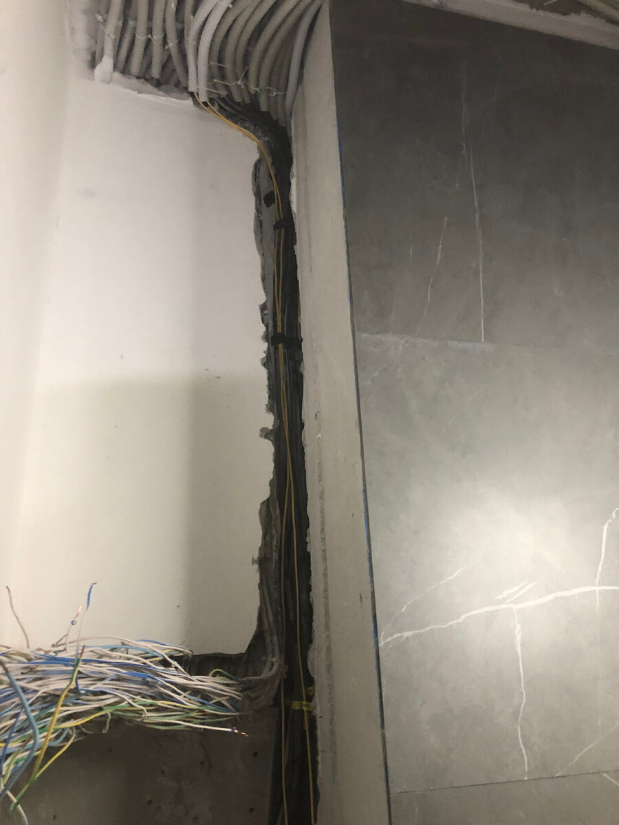 Опытный электрик убежал бы в ужасе увидев такое…Подготовительные работы ...