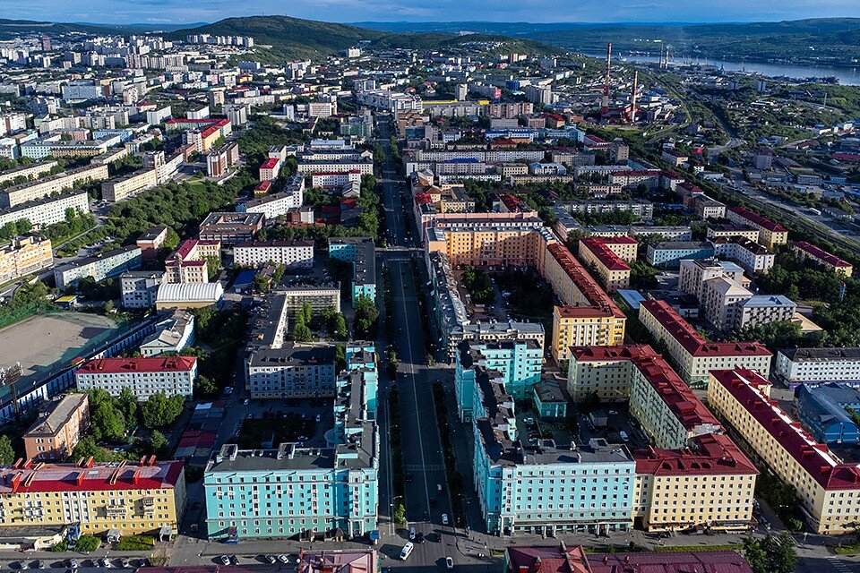     Те, кто не уезжает в теплые края, «развлекают» себя как могут. Антон ЗАБИРОВ