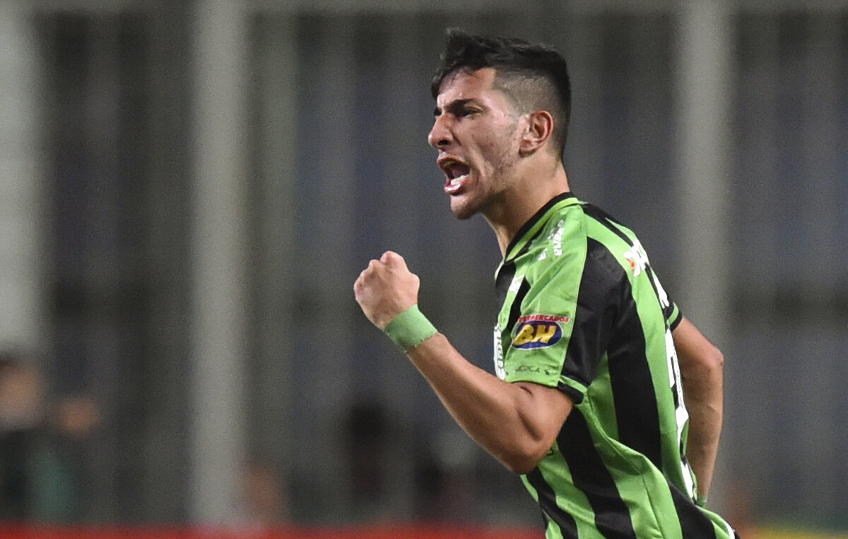    Полузащитник "Локомотива" Педро Габриель  EPA-EFE/Yuri Edmundo