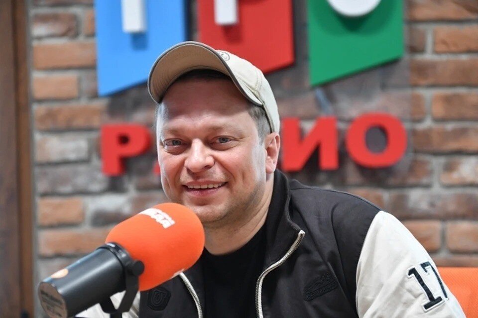     Анатолий Кот в редакции "Комсомолки". Владимир ВЕЛЕНГУРИН