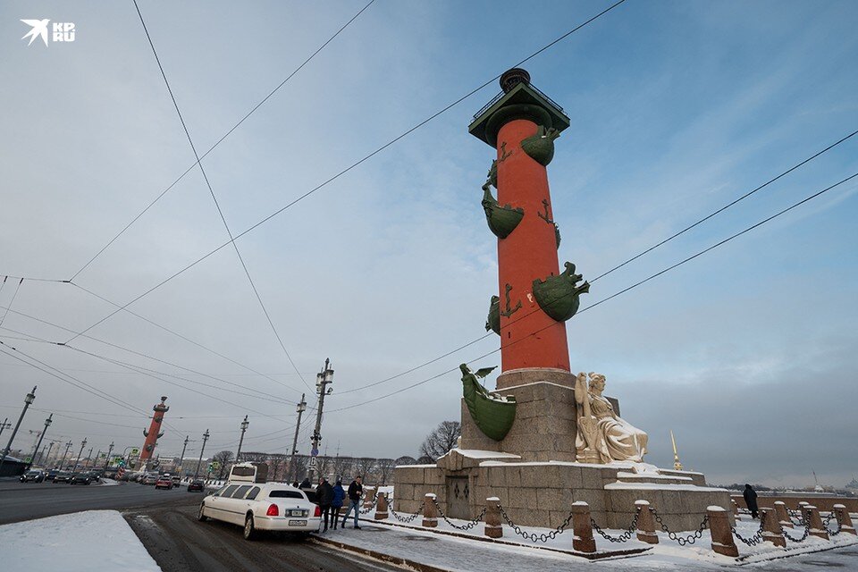     В городе еще много улиц, опутанных неприглядными кабелями. Юлия ПЫХАЛОВА