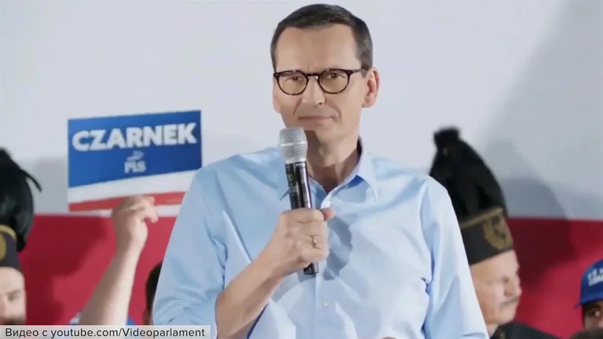 Матеуш Моравецкий потребовал от Зеленского больше не оскорблять поляков