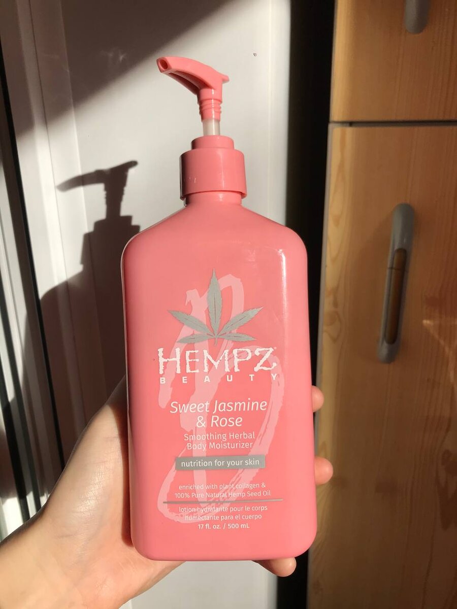Молочко для тела Hempz Sweet Jasmine & Rose smoothing herbal body moisturizer