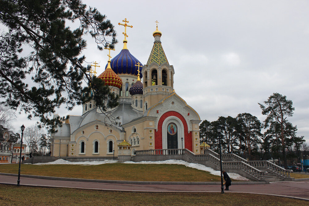 Как выглядит роскошная резиденция патриарха Кирилла в Подмосковье Пусть все путе