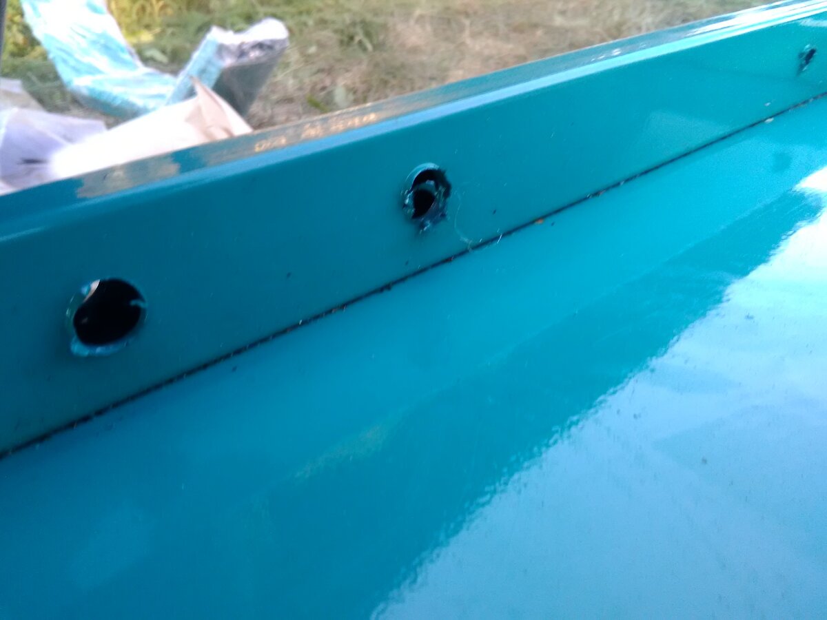 Пришлось все эти заусенцы убирать.