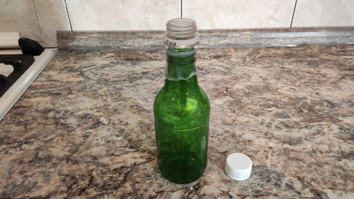 Пластиковые бутылки по-прежнему выручают нас в хозяйстве. Часто выпьешь воду, а бутылку оставляешь. Отличный материал для творческих идей.-8-2