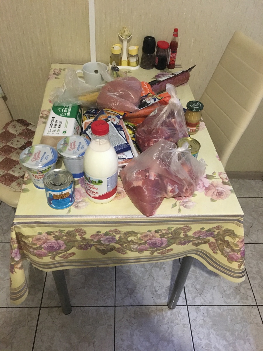 вкусняшки нашего стола .. это только малая часть все хорошо :D