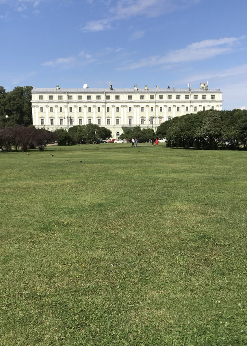 Марсово поле. Источник: личные фото.