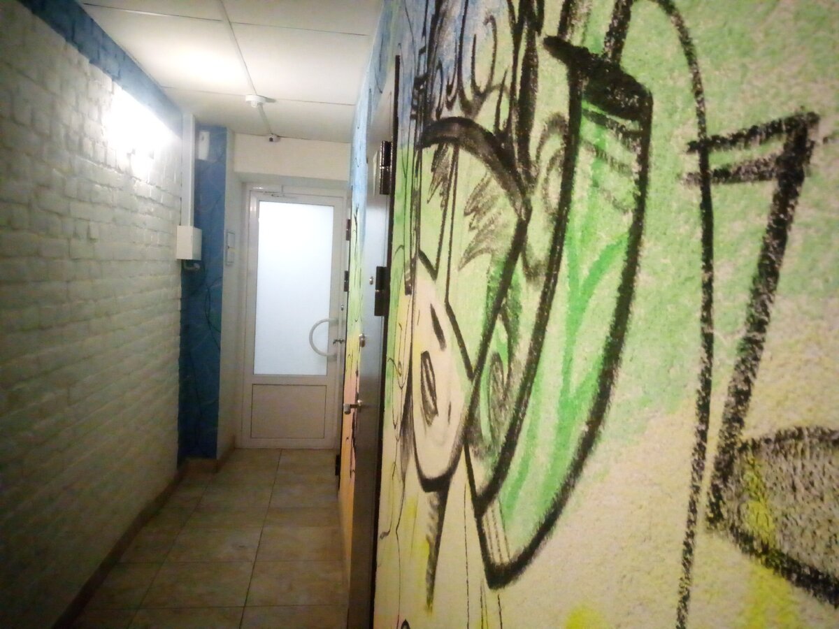 Общий коридор в бывшей квартире.