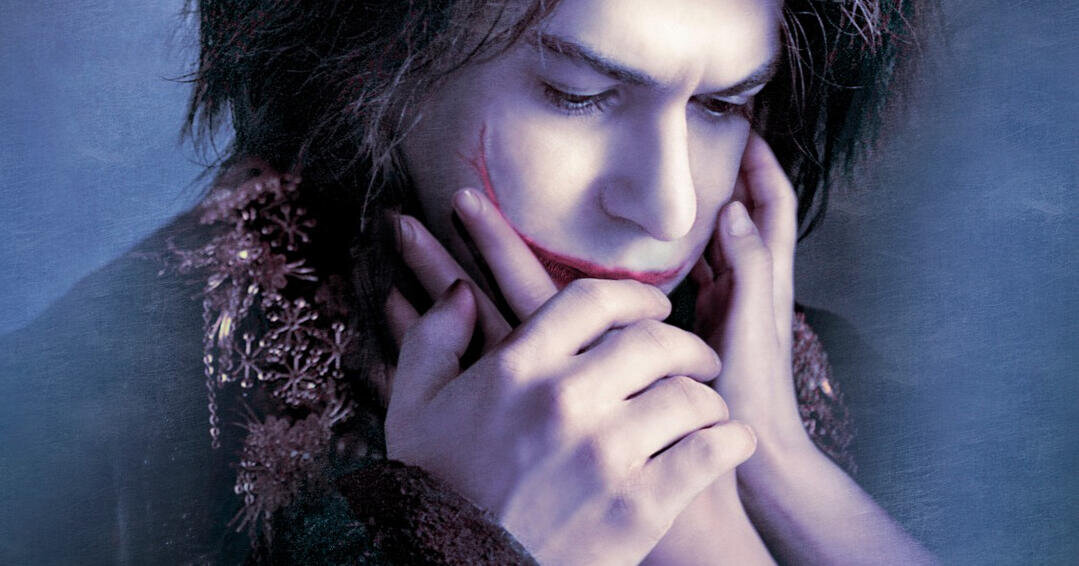 Кадр из фильма «Человек, который смеется» (2012)