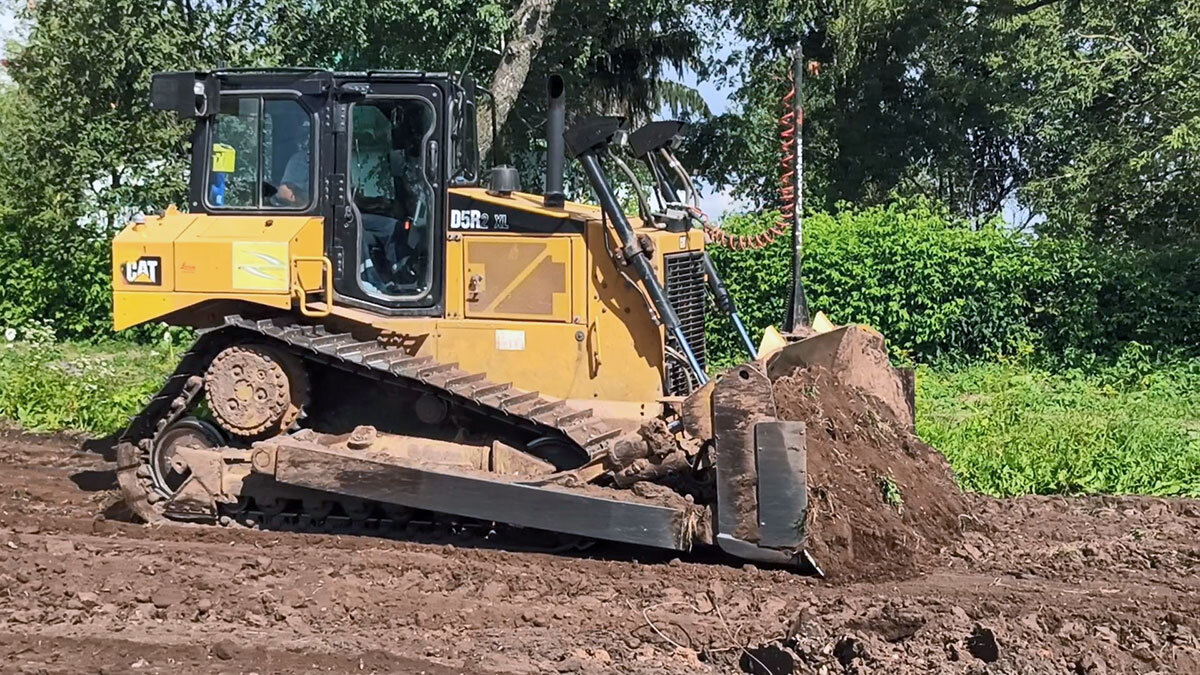 CAT D5R2
