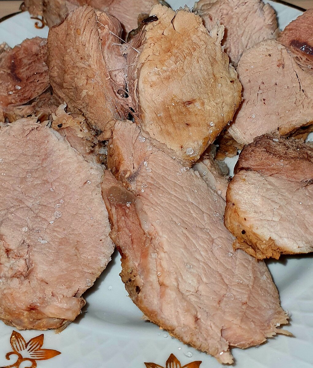 Секреты приготовления свинины в духовке