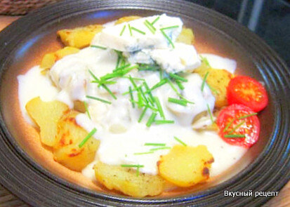 Запеченный картофель с сырным соусом