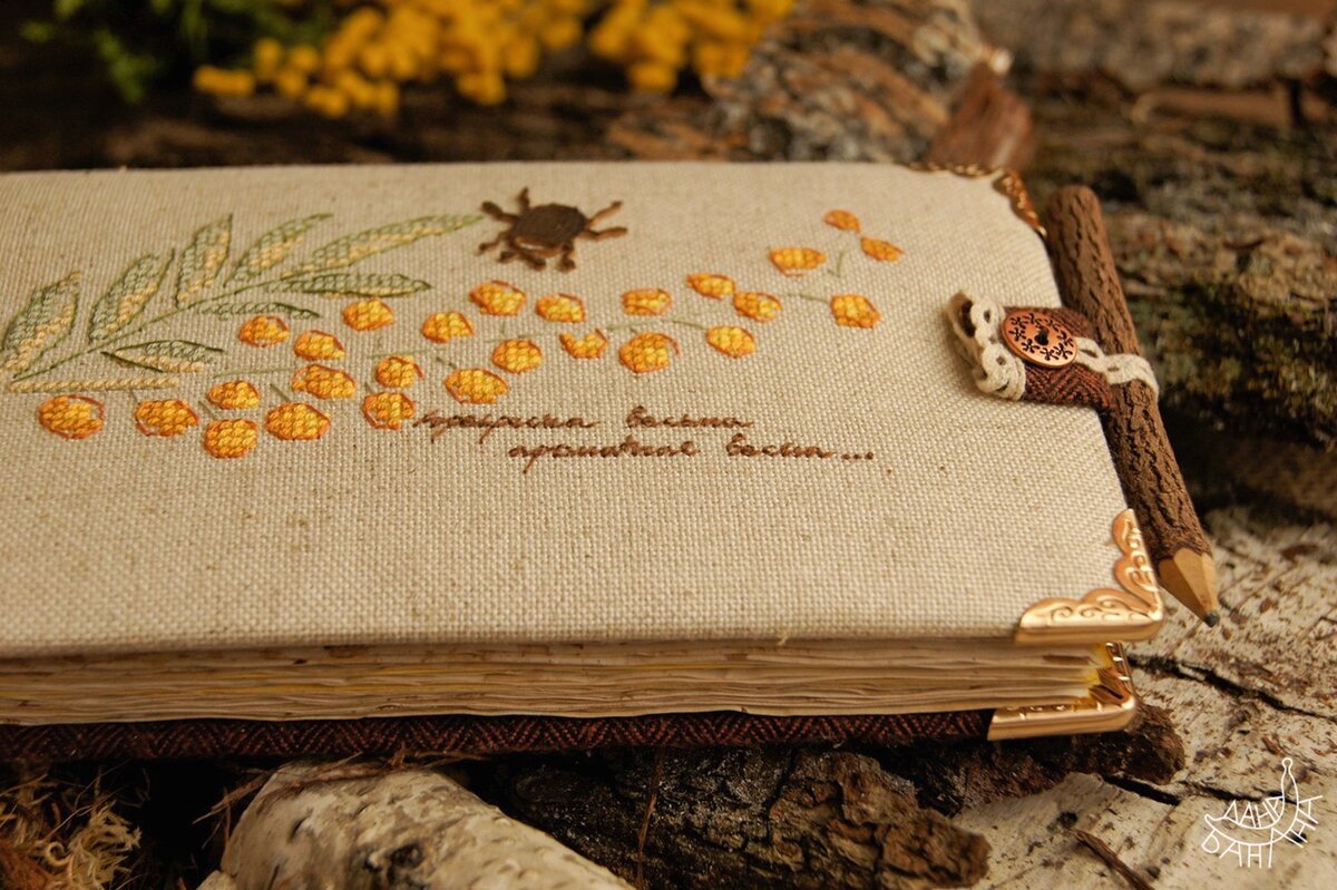 Ты тоже так можешь: кисточку в руки и вперёд, на творческие подвиги!)