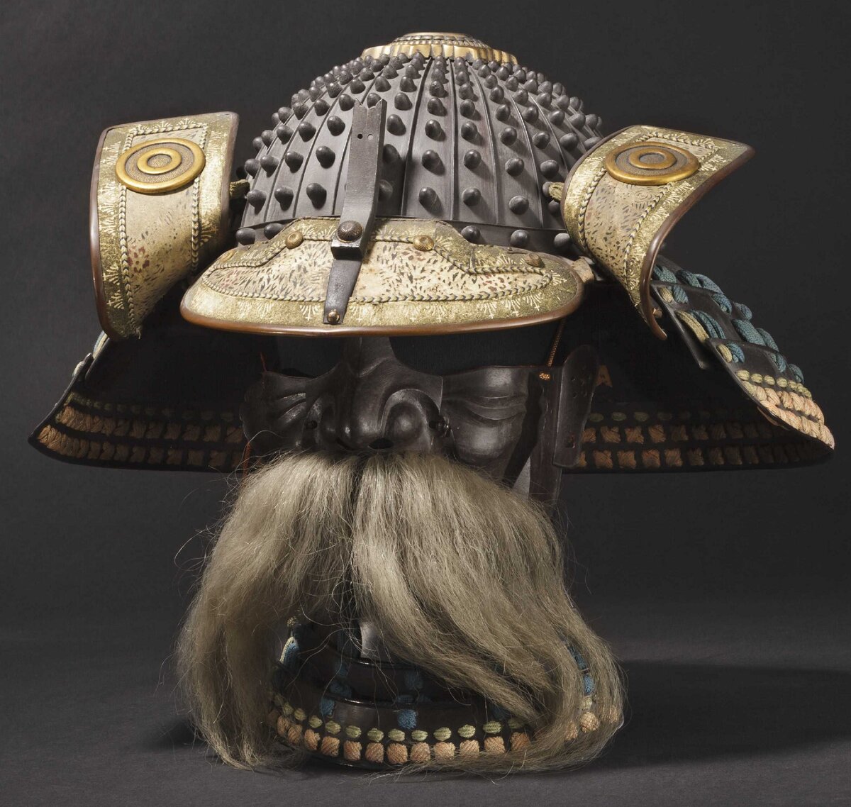 хоси-кабуто со всеми основными атрибутами