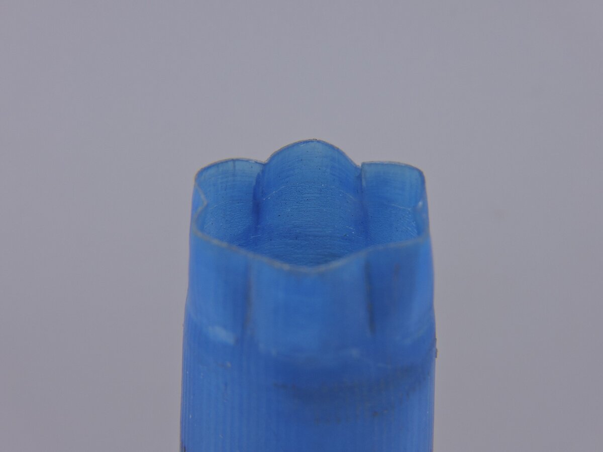 Фаска заводского исполнения на гильзе ранее закрывавшейся звездой.