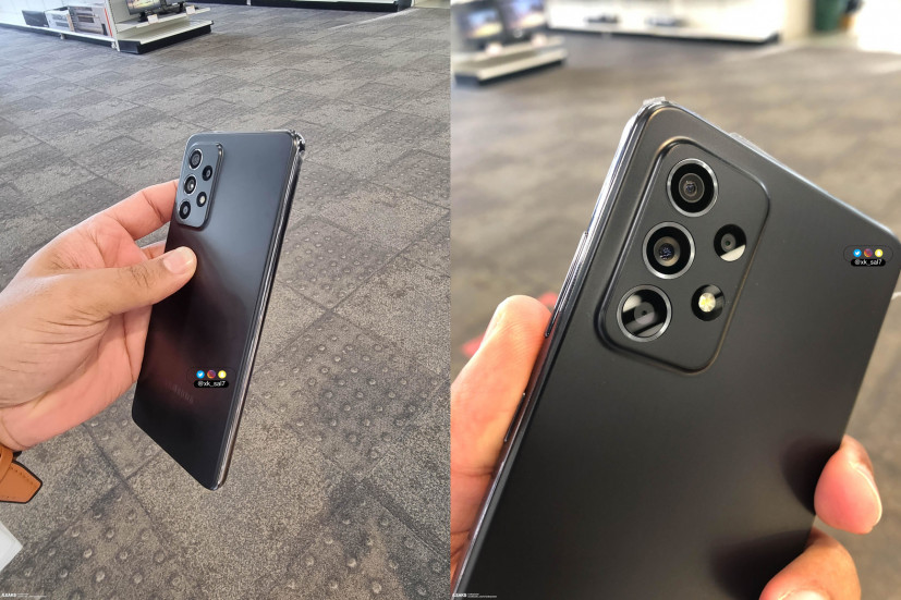 Матовый задник, скорее всего, пластиковый, смотрится намного дороже чем глянцевый, и этим он мне нравится