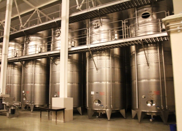 винный завод в волгоградской области. волгоградский винный завод история. завод урал волга царицын. волгоградский винный завод история. винодельня гусева дубовка.