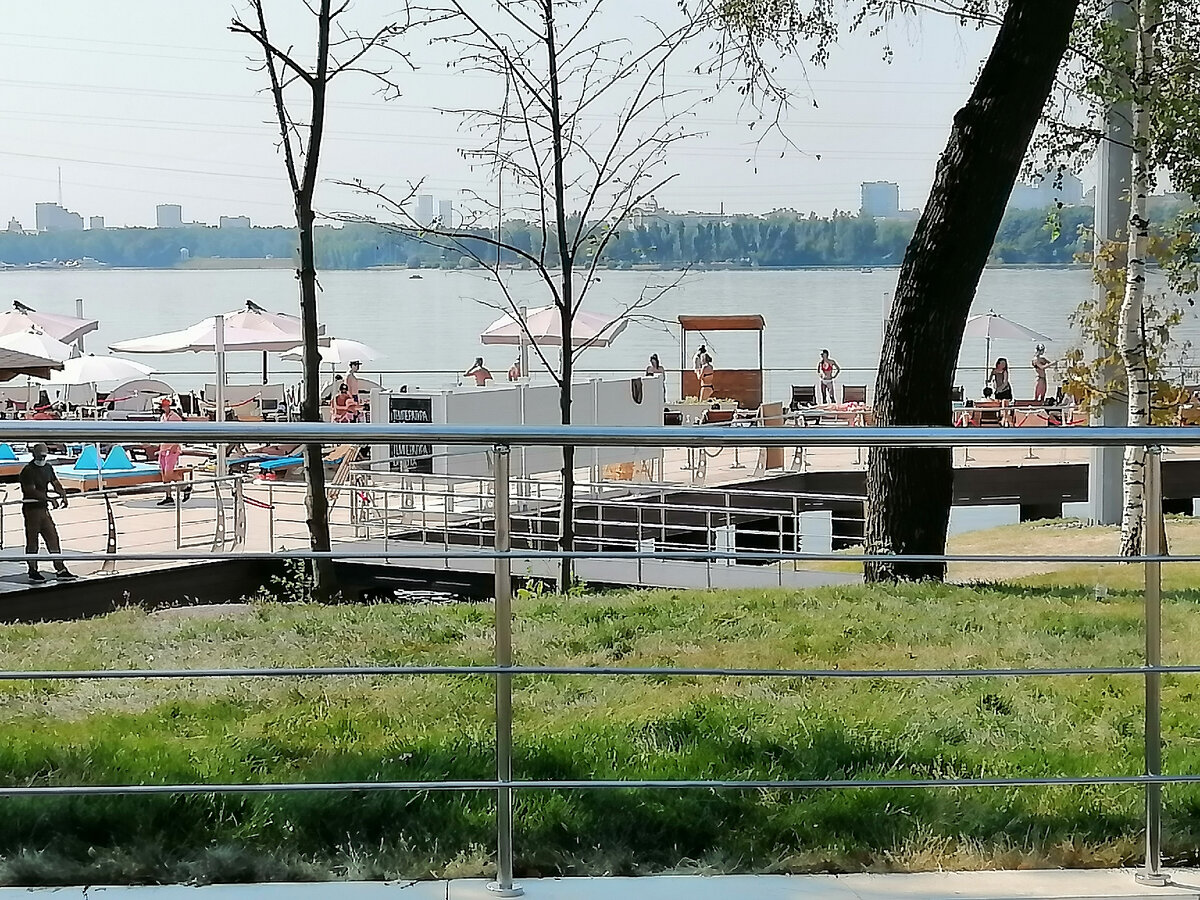Чтобы отдохнуть на пляже, не обязательно ехать в далёкую Доминикану. Во всяком случае, летом :)