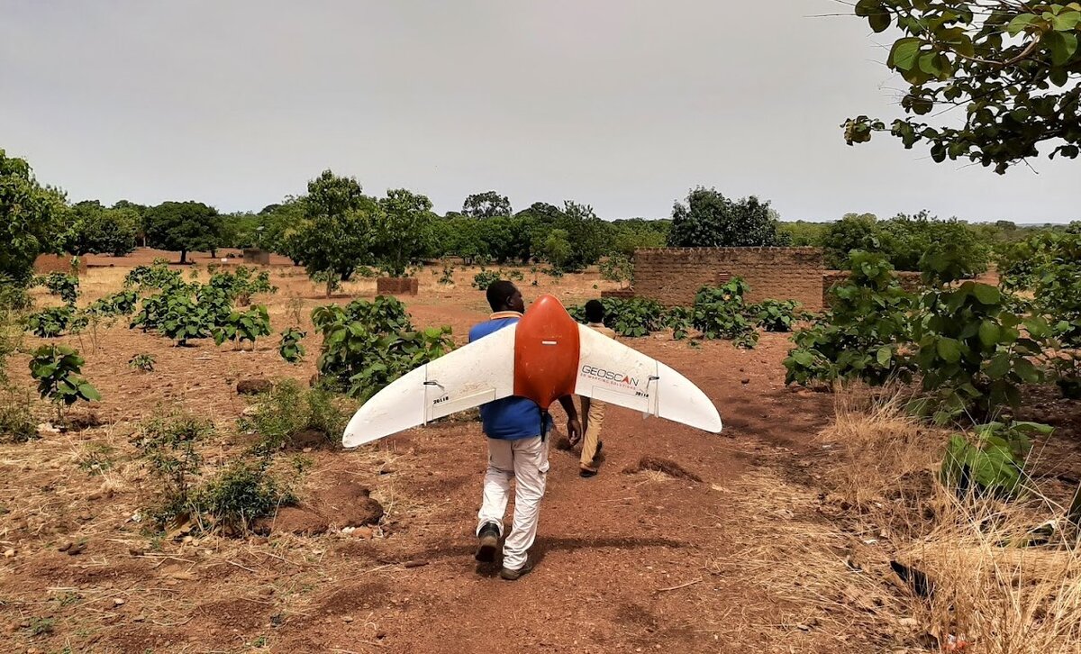 «Геоскан 201» несут на задание