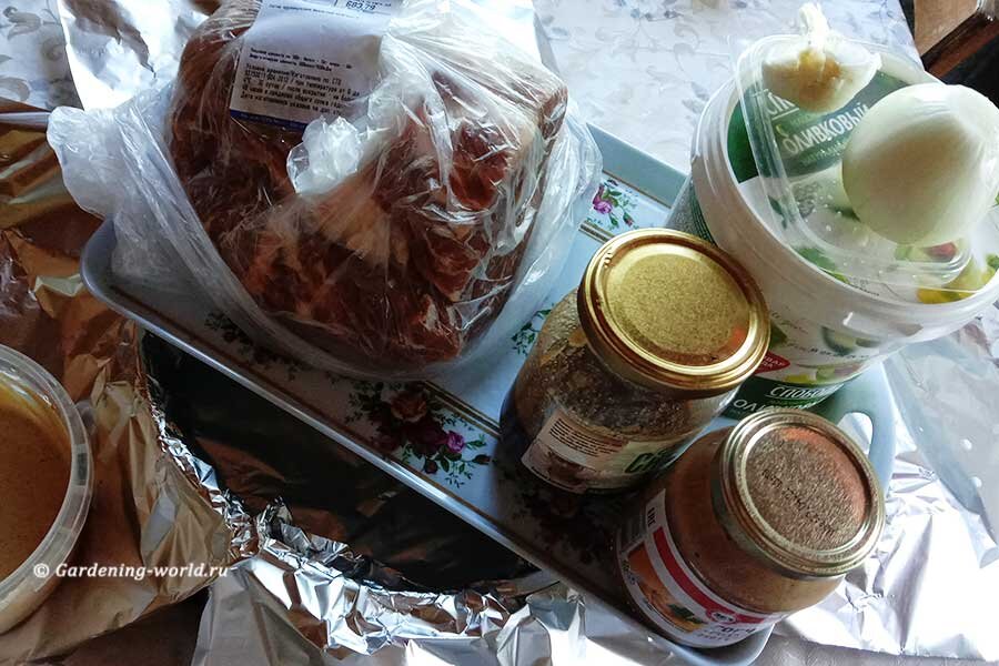 Мясо в духовке, запеченное в медовом маринаде — невероятно сочное и ароматное — простой рецепт с фото пошагово